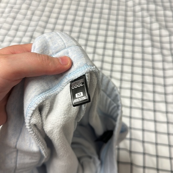 Cute light blue shorts - Picture 3 of 4